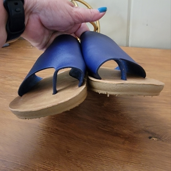 Muk Luks About Face Blue Slip on Toe Wrap Sandals Size 6 - Picture 9 of 16